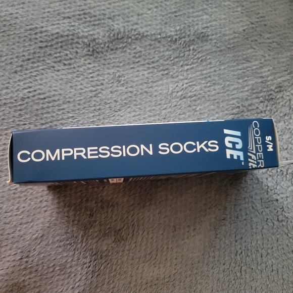 Copper Fit ICE Menthol Infused Compression SocksSmall/Medium - Picture 8 of 9
